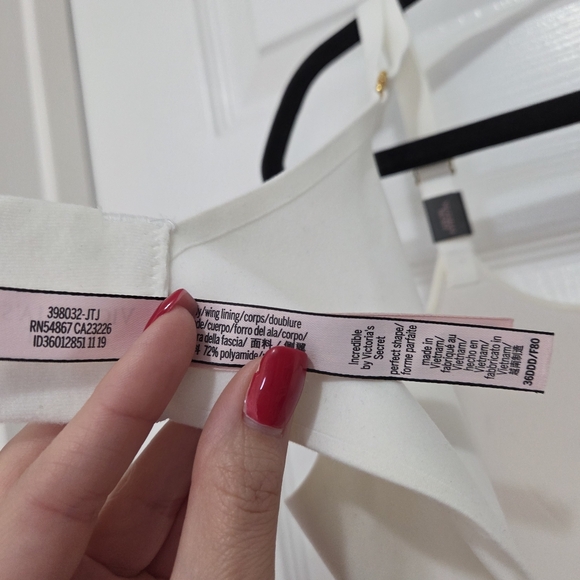 Incredible By Victoria's Secret Perfect Shape Push-up Smooth White Bra Sz 36DDD - Picture 7 of 10